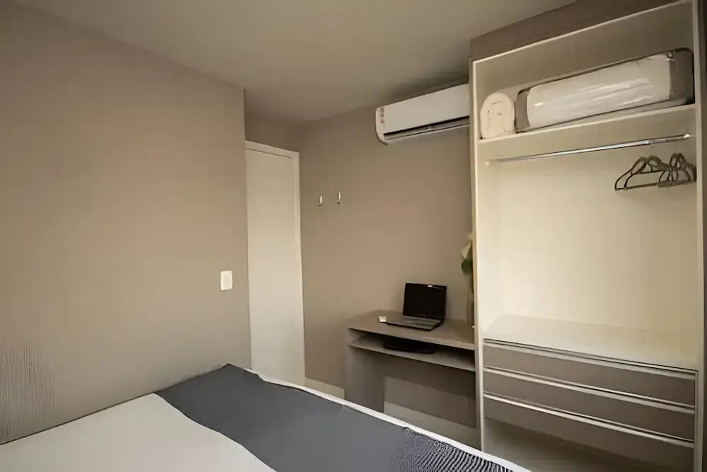 APTO decorado 5 hospedes AC e piscina