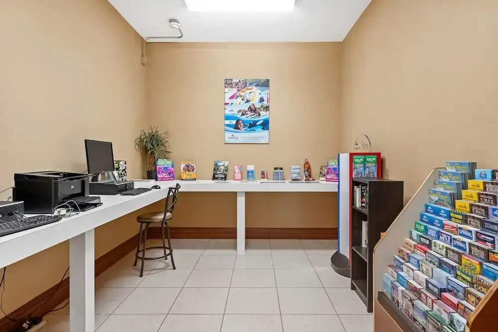 1BR Free Shuttle to Disney Parks