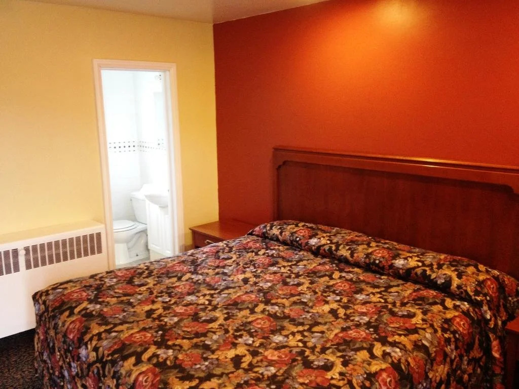 Parkway Motel