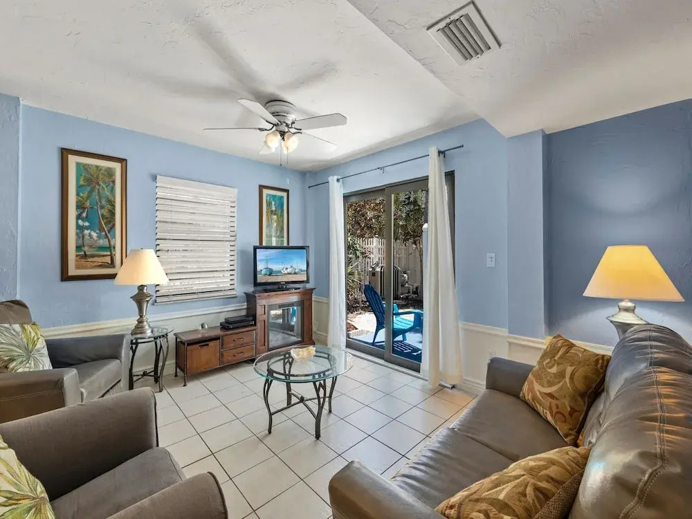 Captain Moore House 1 by Vtrips