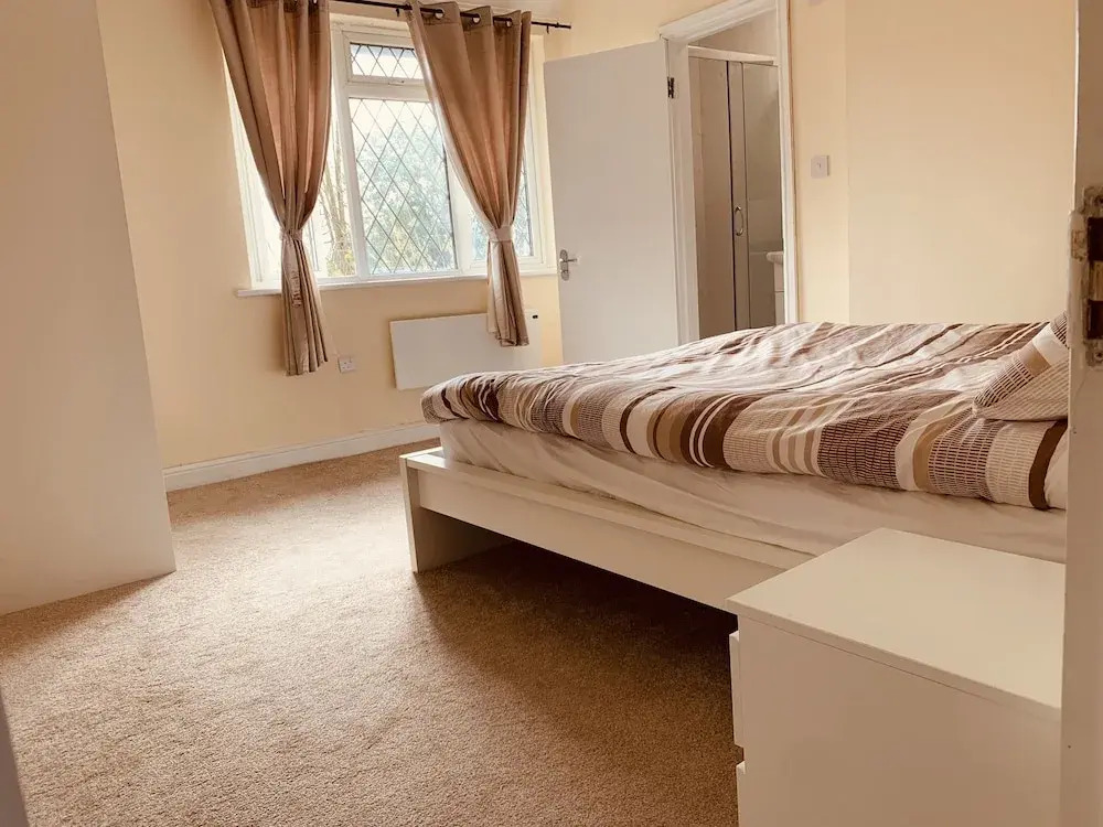 London Lodges