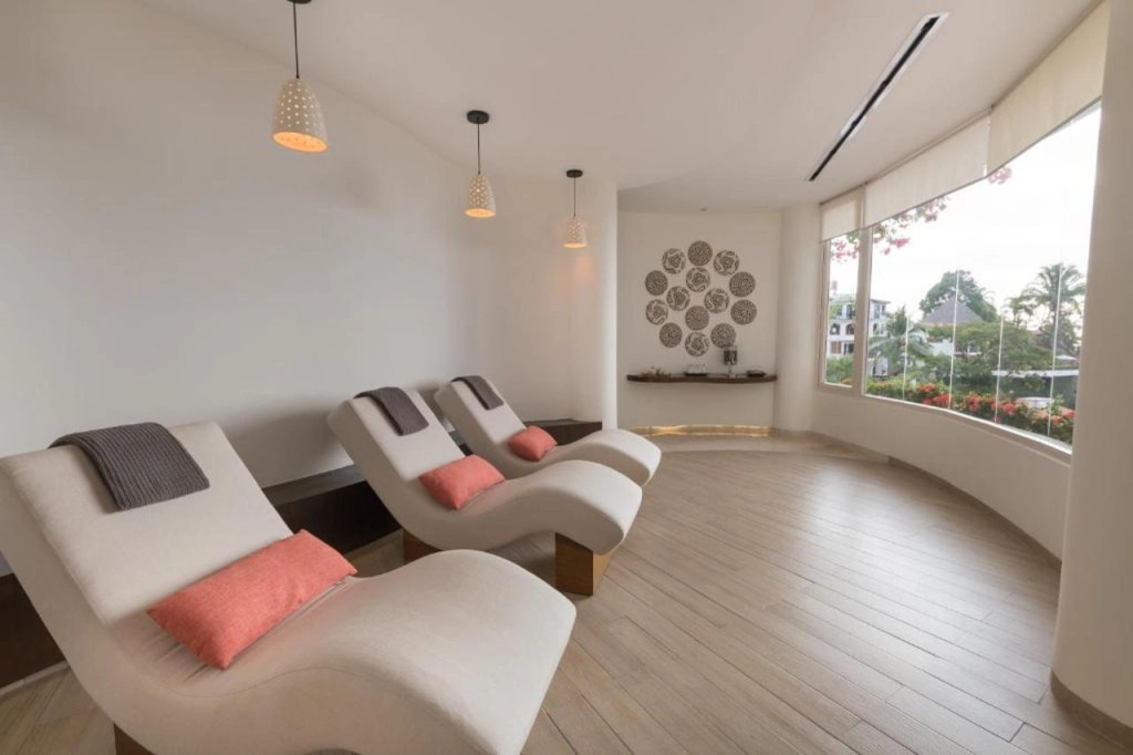 Grand Miramar All Luxury Suites & Residences