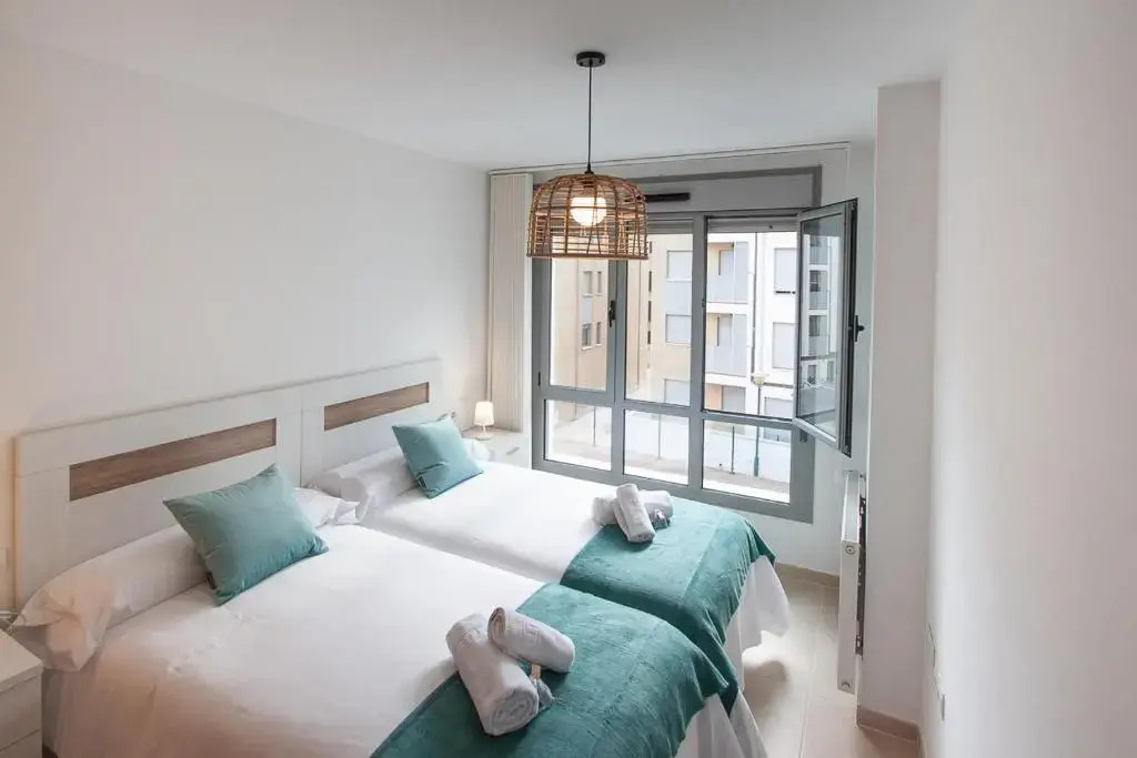 La Piedra L´Osu. Apartamento con piscina. Playa 3 km