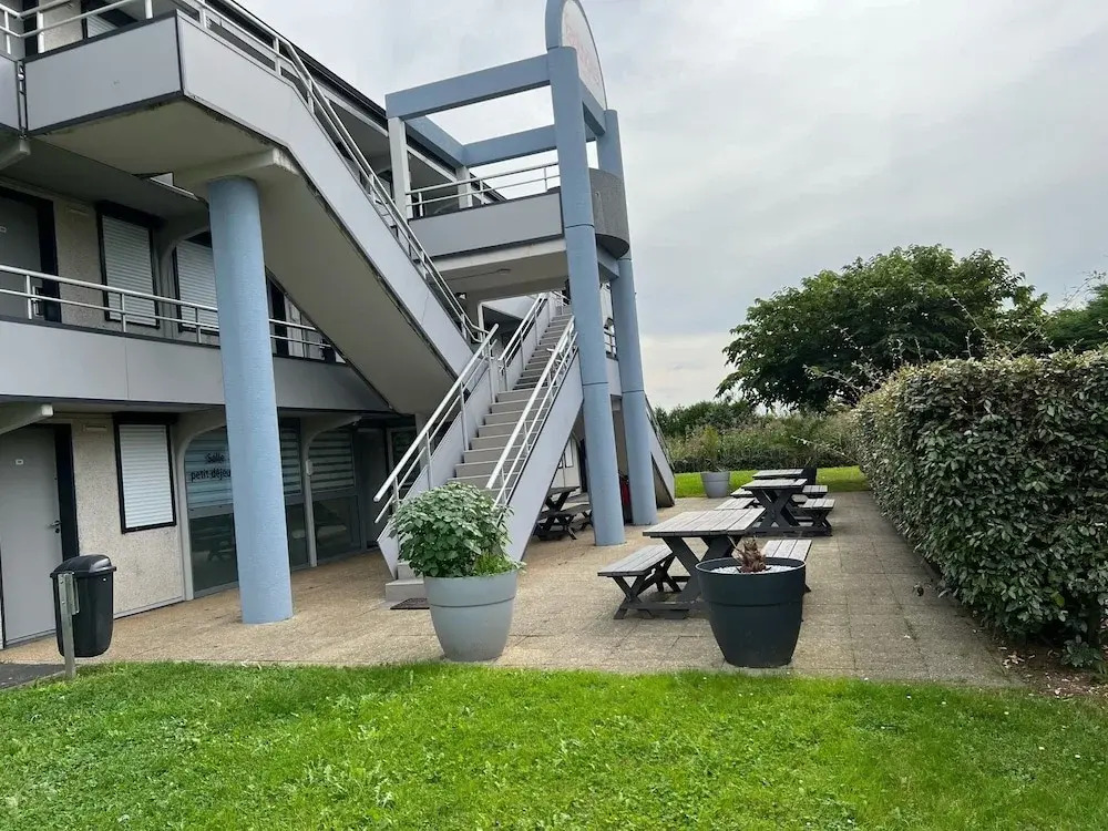 Fasthotel Roissy - Saint-Witz