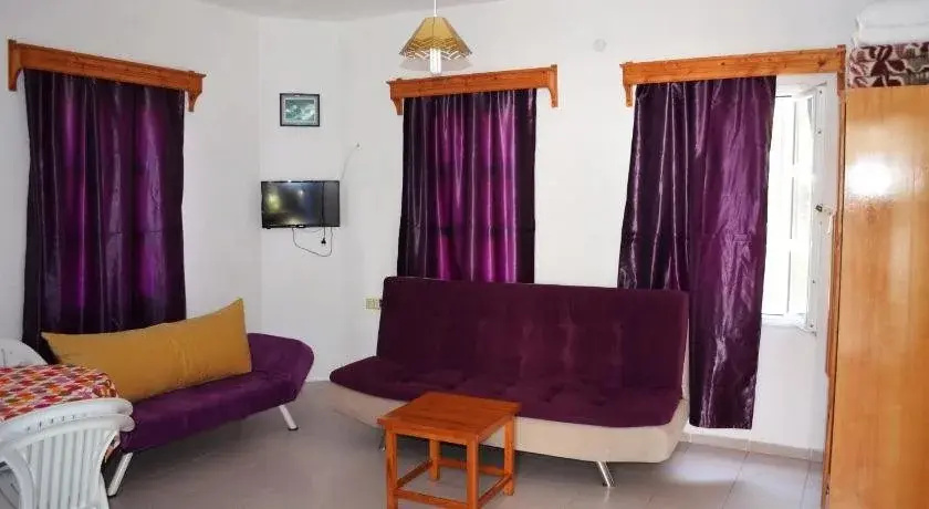 Ege Apartments