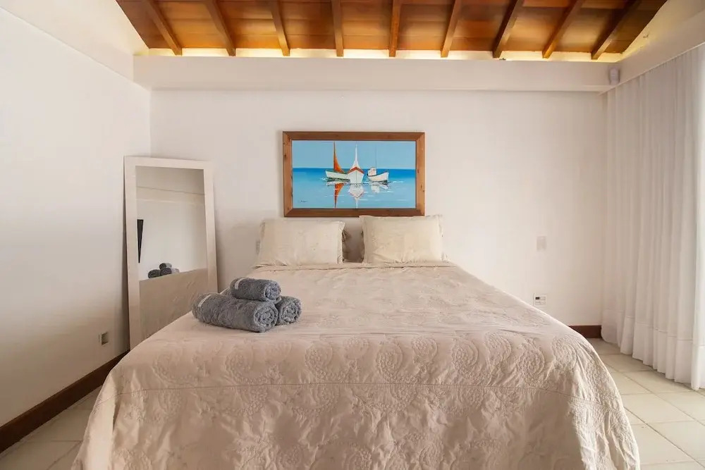 Mansão Pé na Areia Ferradura com 4Suítes