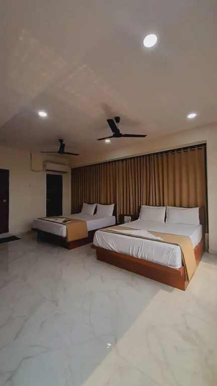 Fabhotel Infini Palace