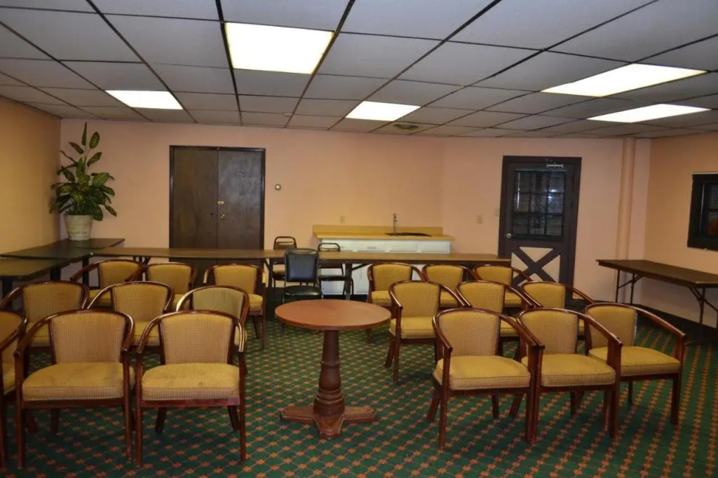 Travelodge Inn & Suites - Muscatine