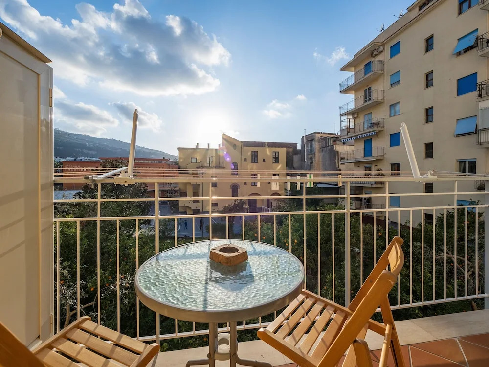 De Vivo Realty - Amore&Psiche Sorrento