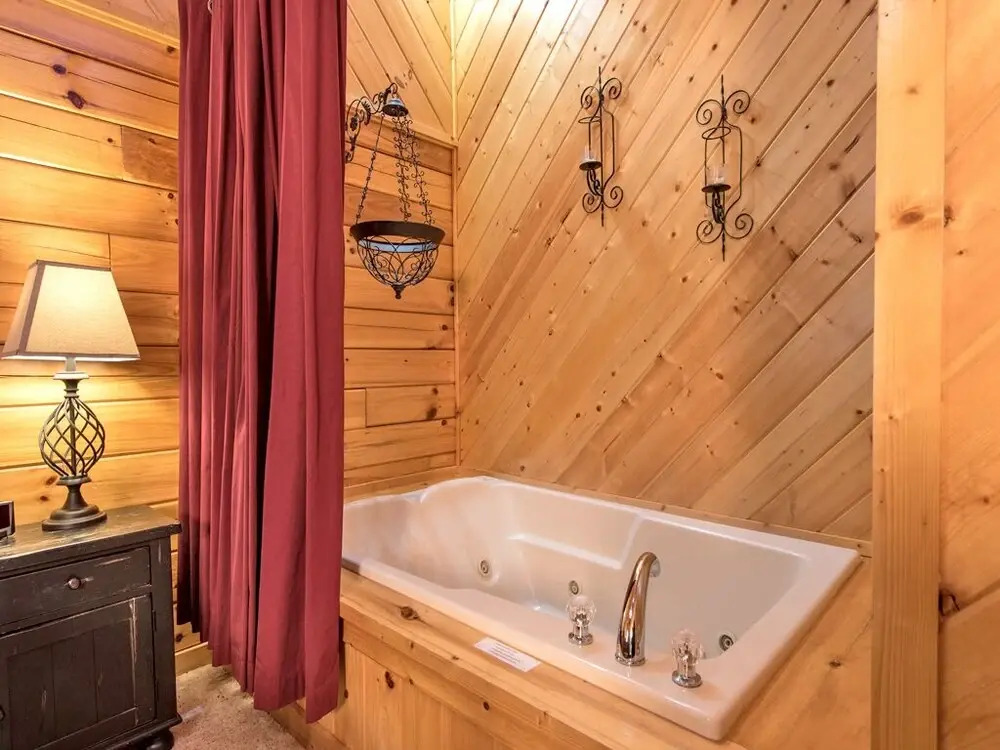 Irish Blessings 1 Bedroom Home with Hot Tub