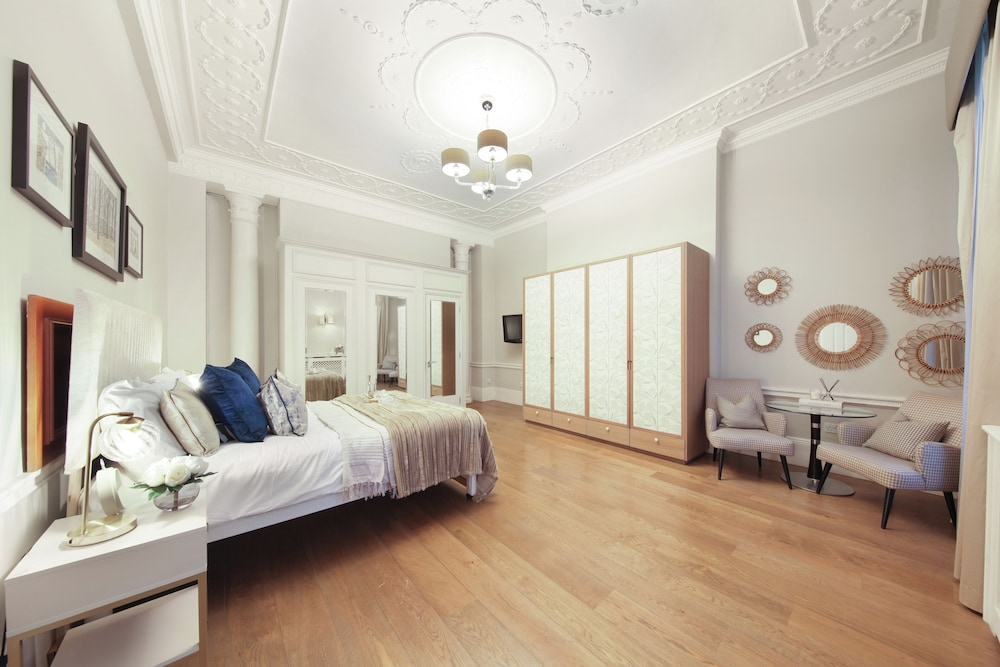 Hertford Flat 16