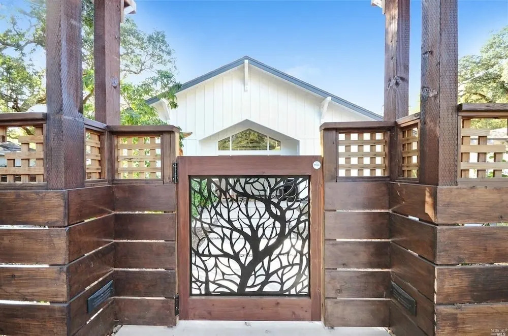 Peaceful Glen Ellen 3br W/ Deck, Garden & Parking! 3 Bedroom Home by RedAwning