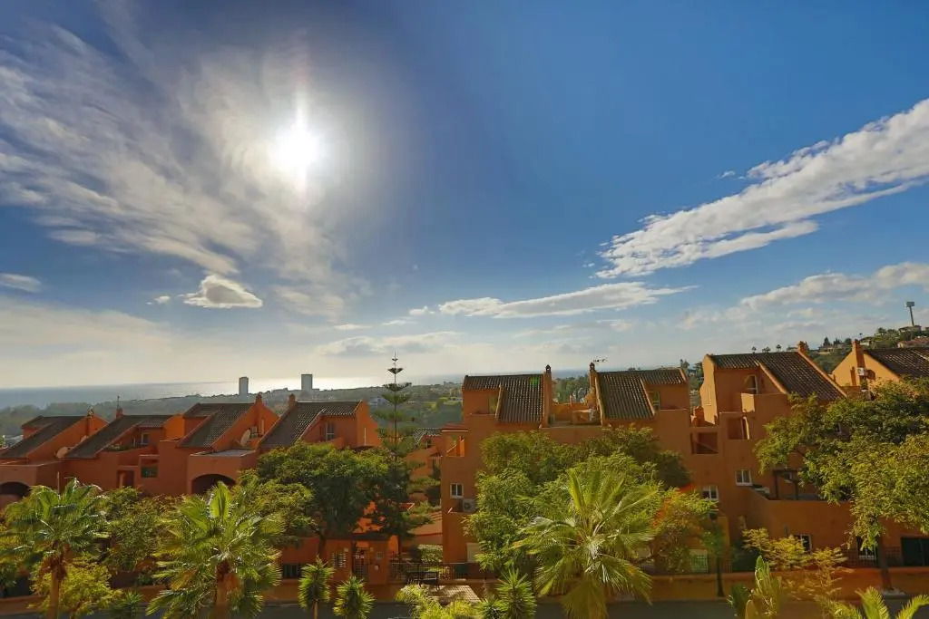 R25 Modern bright 2 bedroom apartment