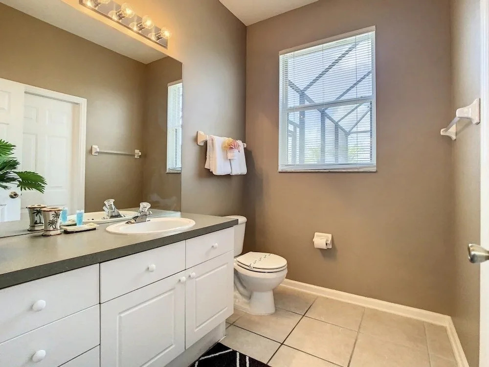 6 Bed Close To Disney In A Gated Resort Community 6 Bedroom Villa by Redawning