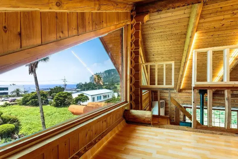 Seogwipo Neulbada Pet Pension