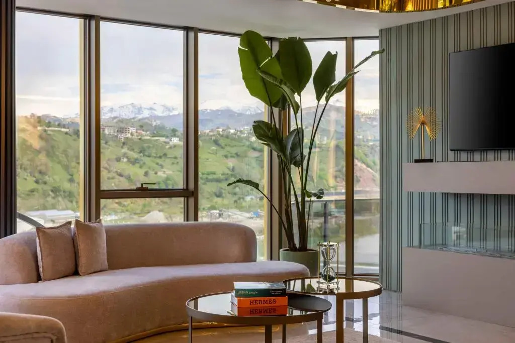 Rossi Luxury Hotel