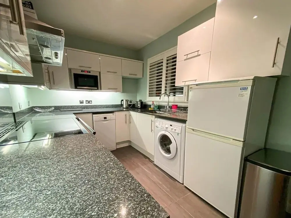 Peaceful City Living- 2 Bedroom House in Haymarket