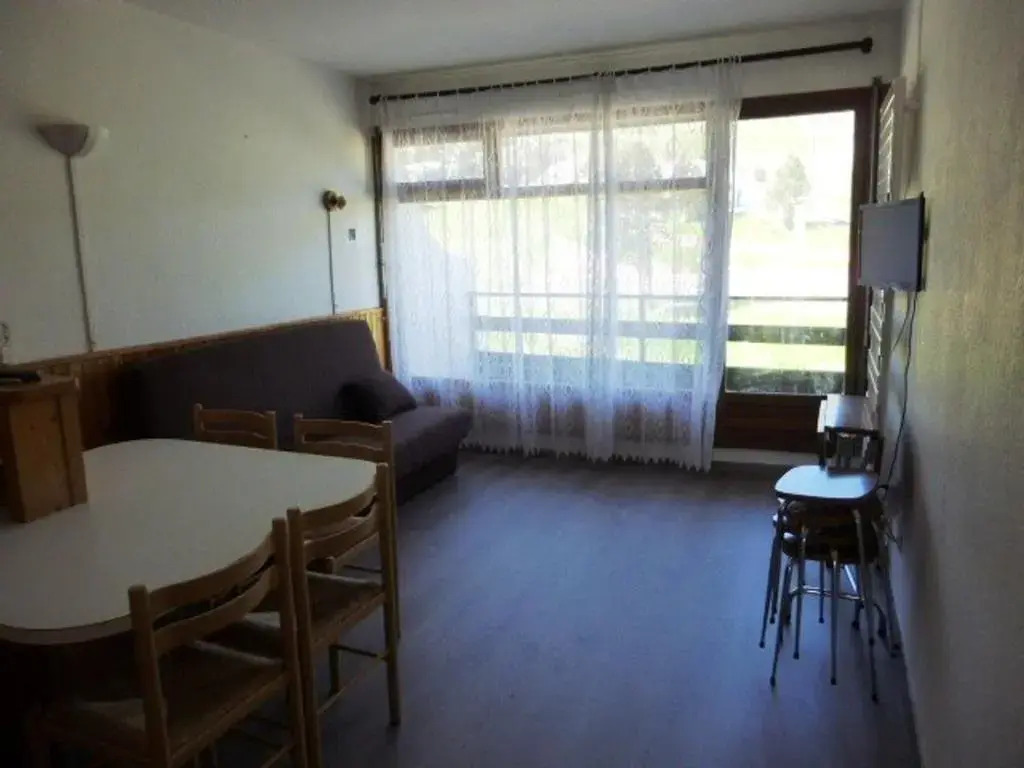 Appartement Arette, 2 pièces, 6 personnes - FR-1-602-28