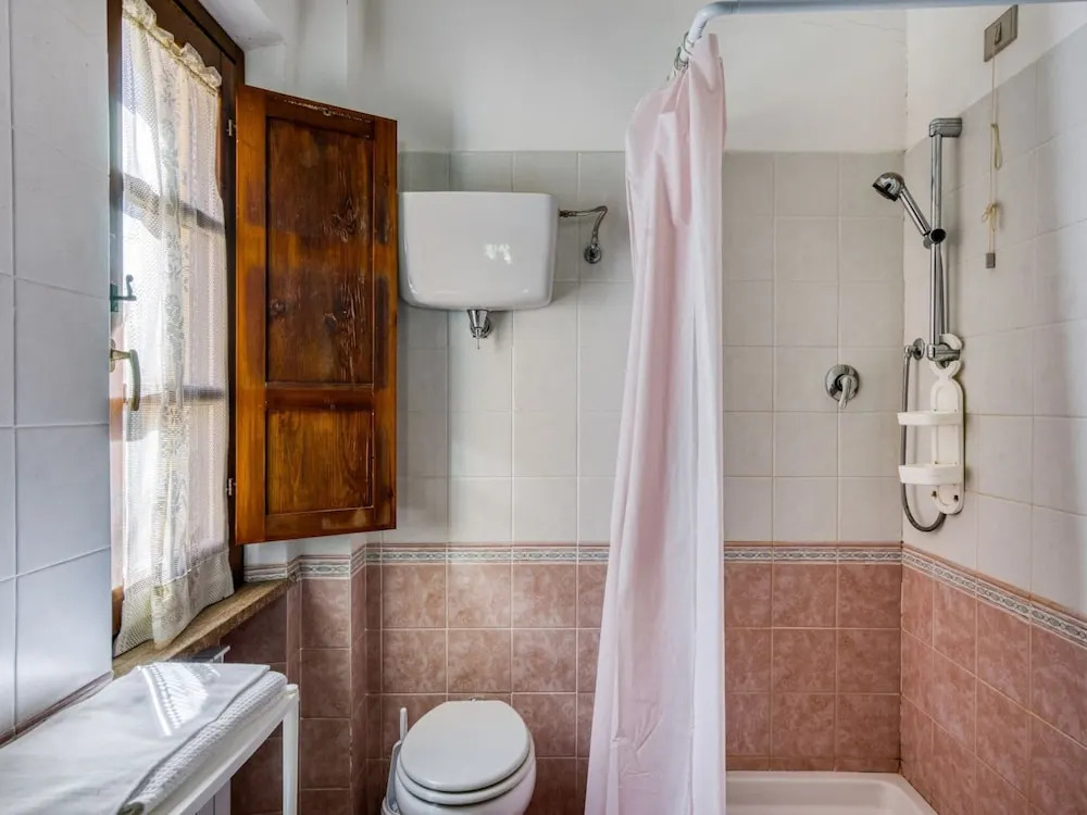 Mansion in Citerna With Pool & Garden