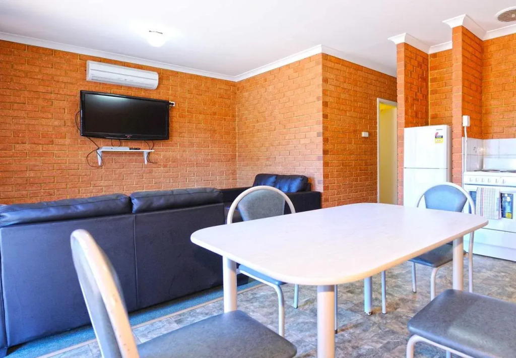 Abrolhos Reef Lodge