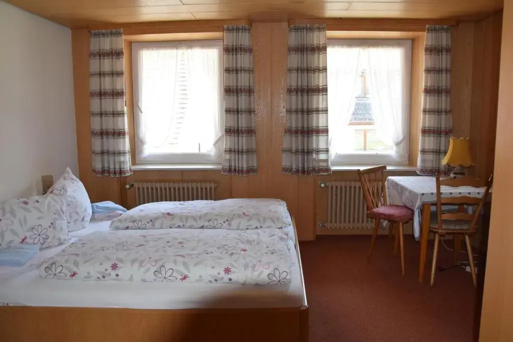 Gästehaus Adler Albtal