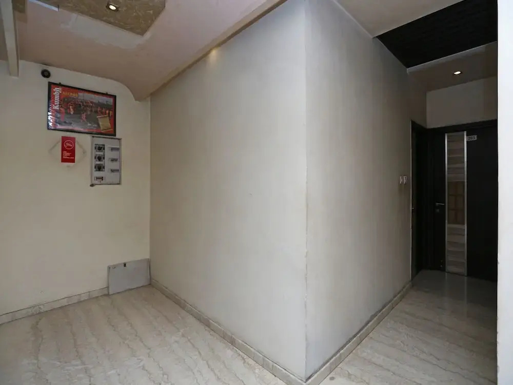 OYO 1671 Hotel Sundaram