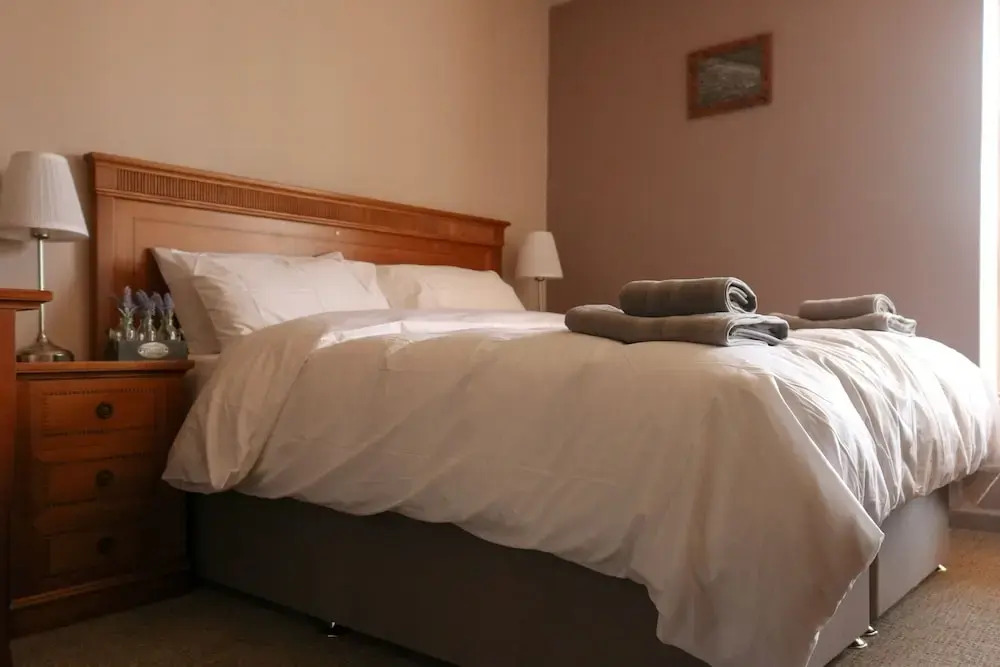 The Hollybush Inn and B&B