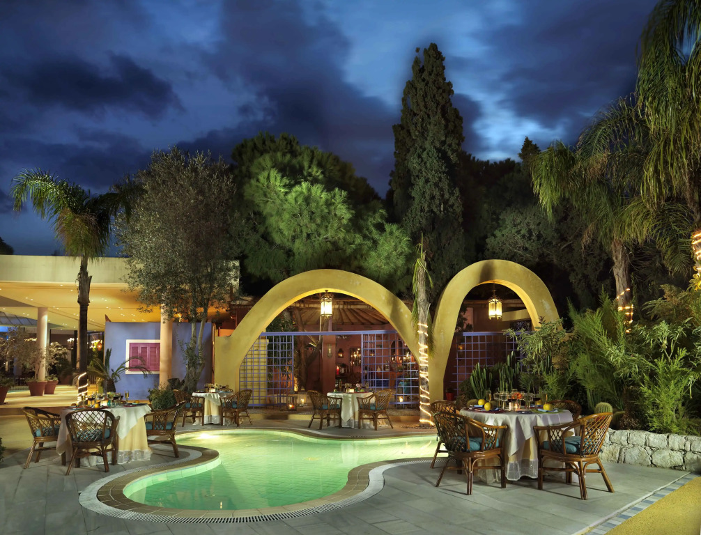 Dionysos Hotel