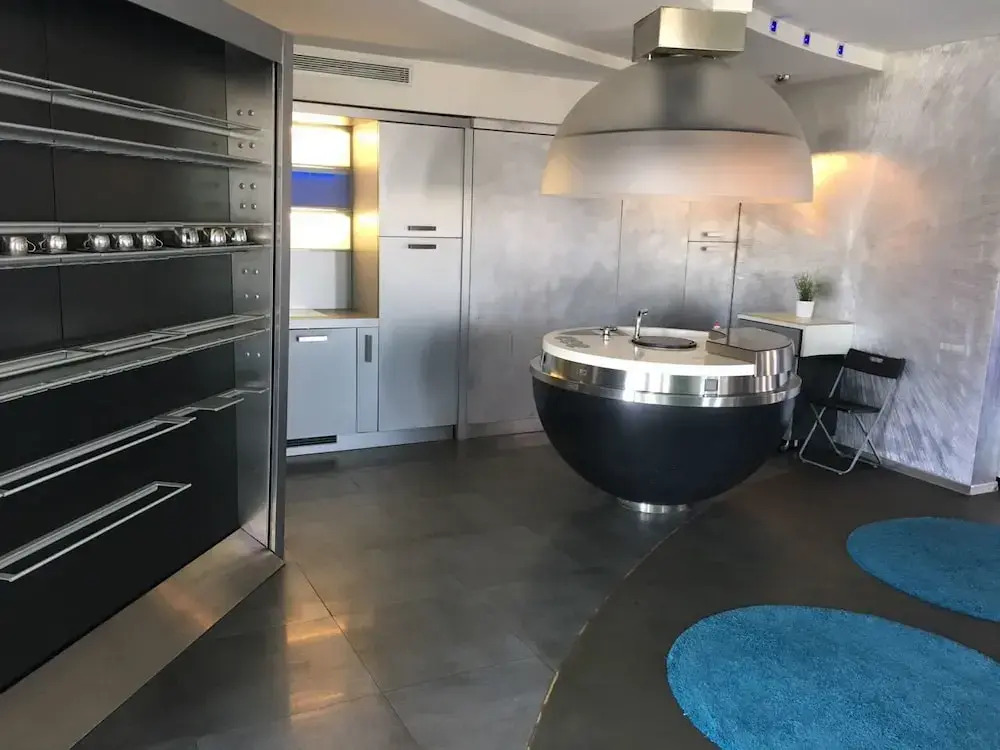 Dynasty Apartment 32 Floor