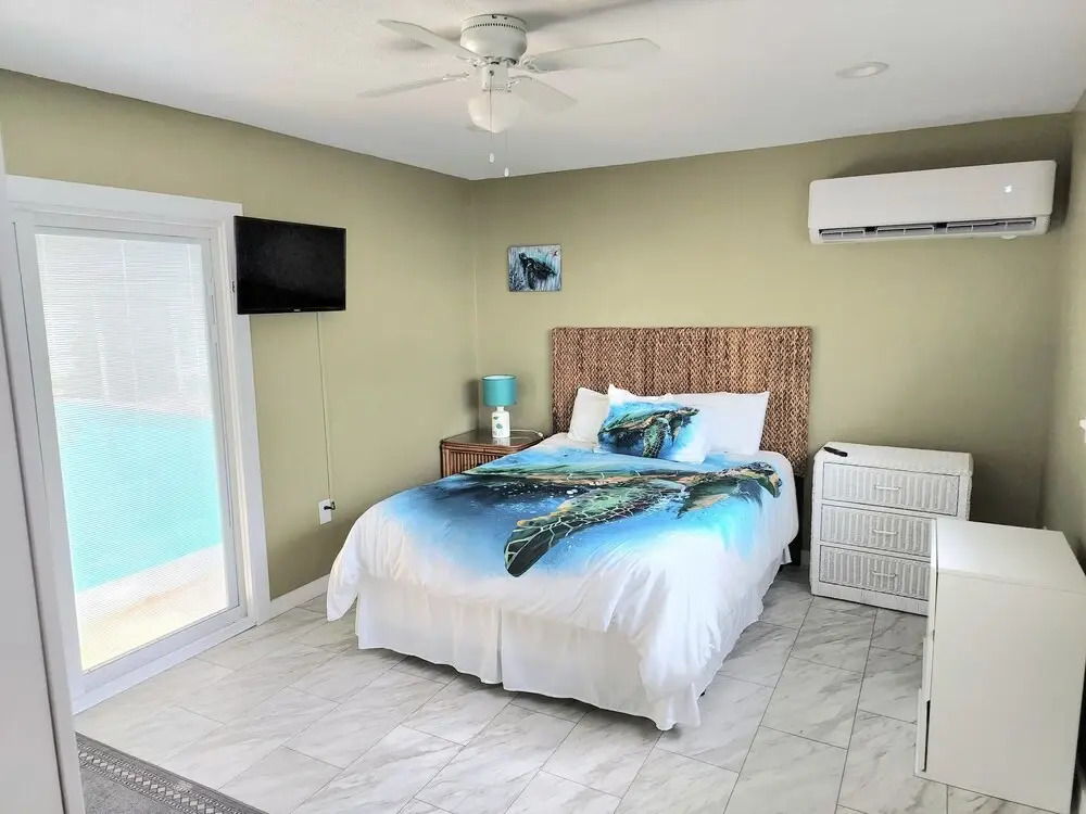 Sleeps 12 4 Bedroom Pool Home Close to Beaches Restaurants & More 4 Home by Redawning