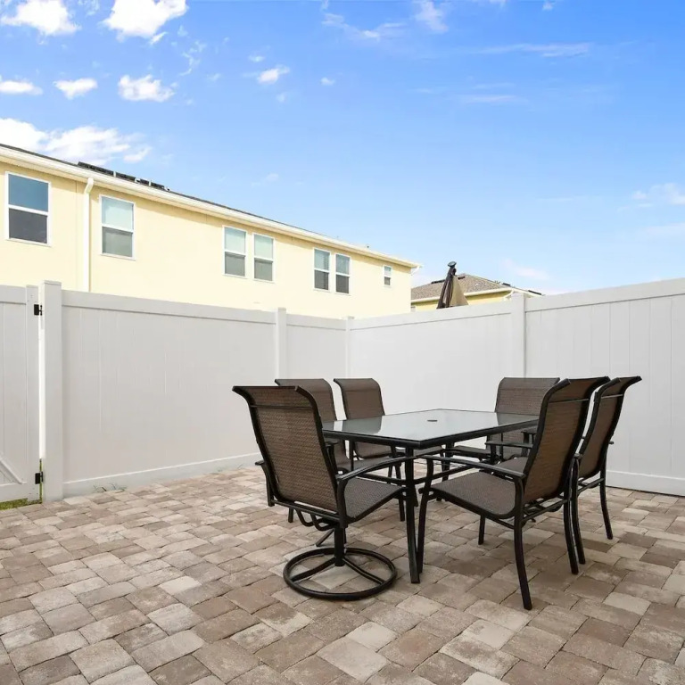 Four Bedroom Sleeps 10 Compass Bay Resort 5121