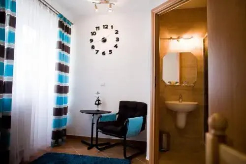 Canpol-Julls Art Hotel