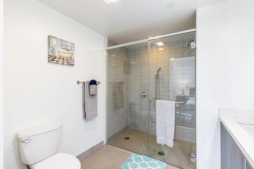 3br Fully Furnished Apartment On Sunset Blvd 3 Bedroom Apts by RedAwning