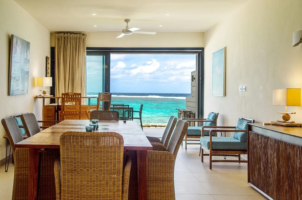 Coral Bay by Dream Escapes
