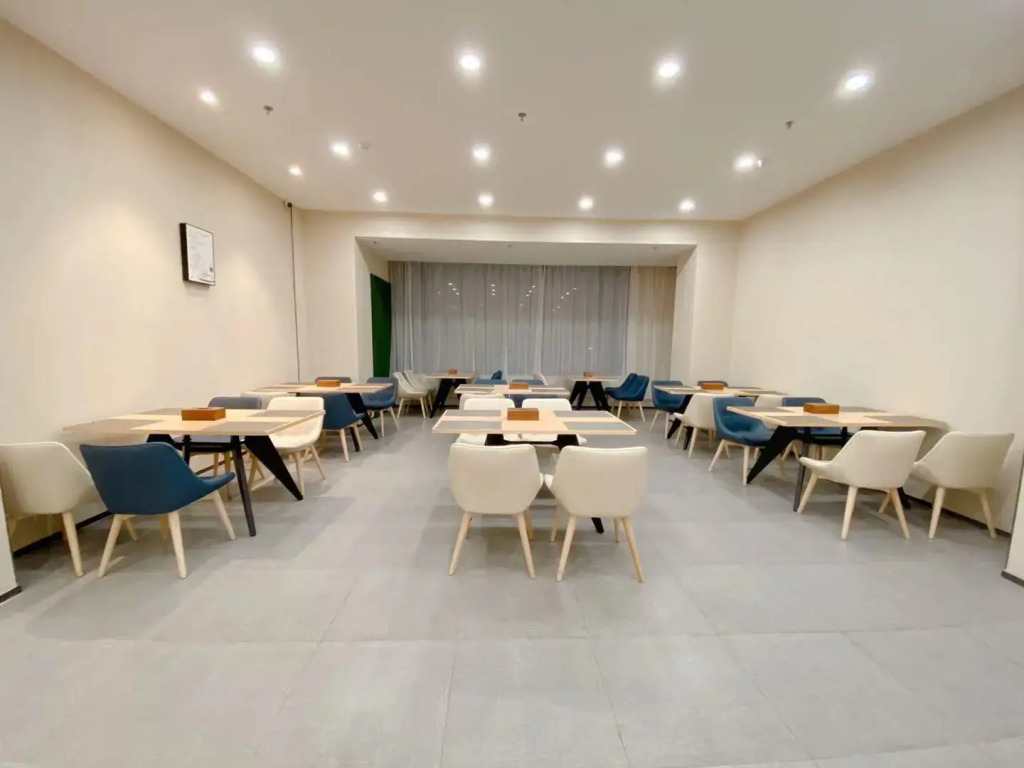 Hanting Hotel Zhoukou Shenqiu Railway Station