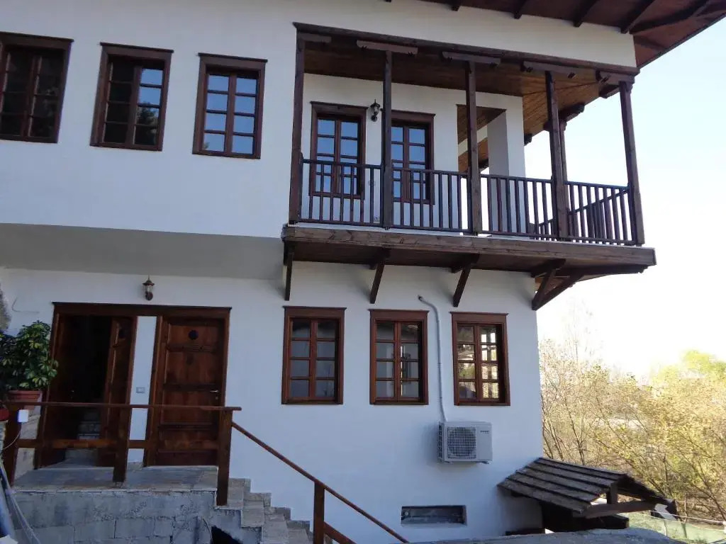 Hotel Demaj