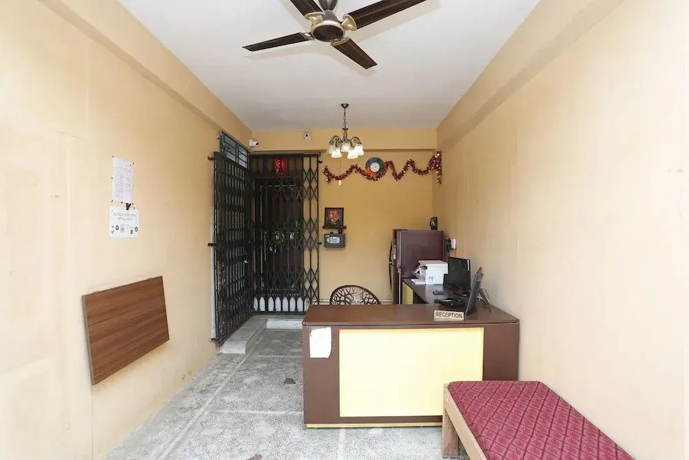 OYO 27929 Hotel Cristal Park