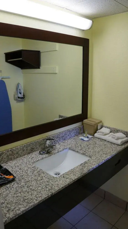 Regency Inn Pittsburg