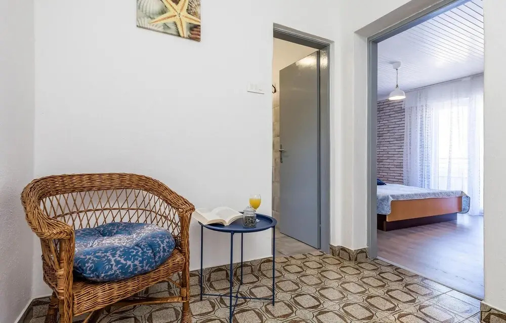 Stunning Home In Karlobag With Wifi