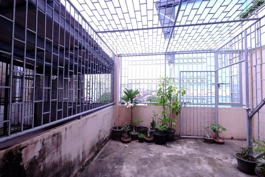 42 Guest House