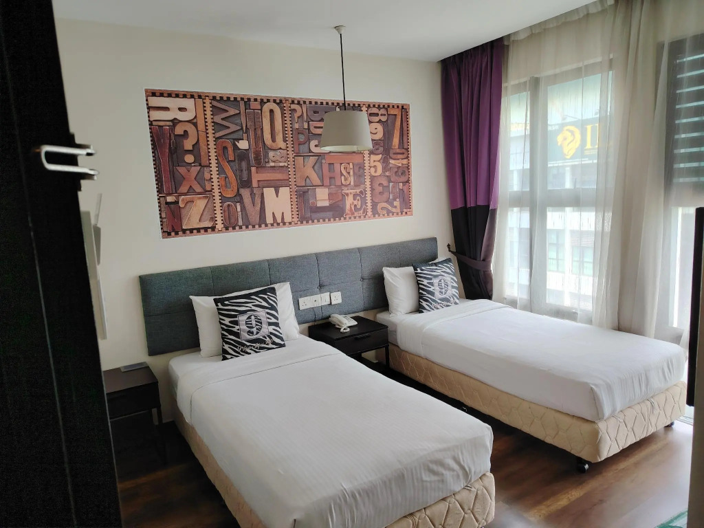 9 Square Hotel - Subang
