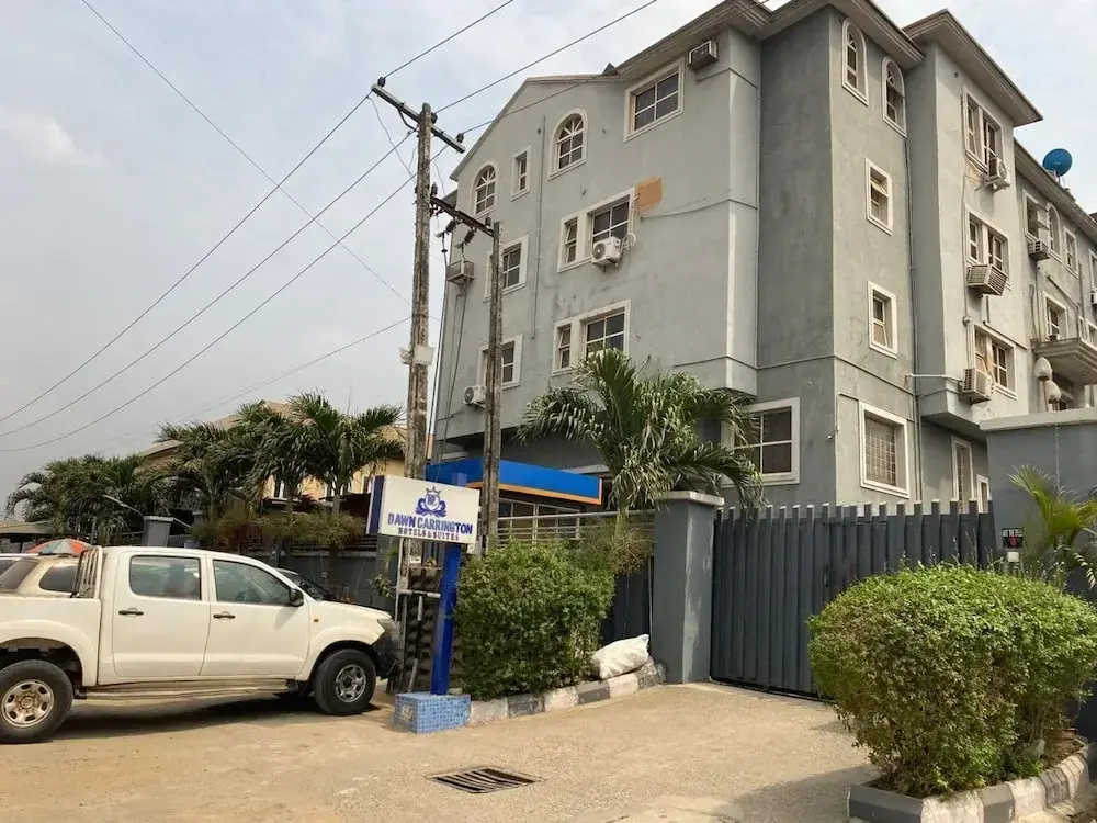Aotel DawnCarrington Hotels & Suites