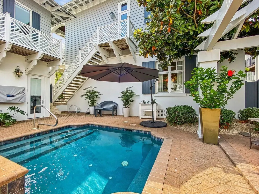 The At Rosemary 4 Bedroom Home by Redawning