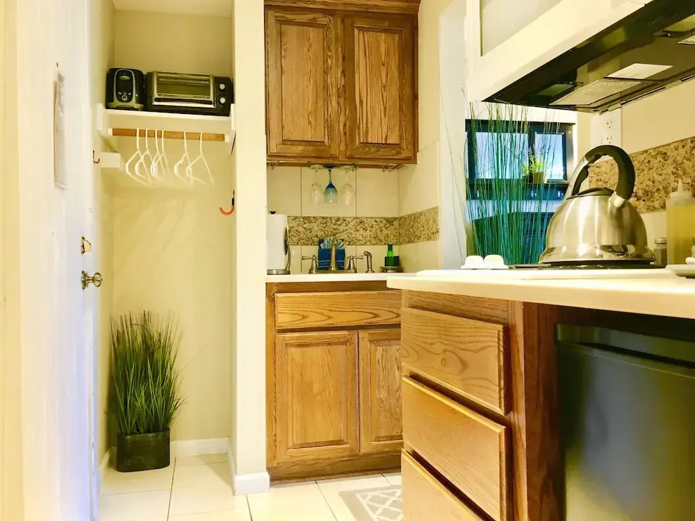 The Tradewinds Condo/Hotel