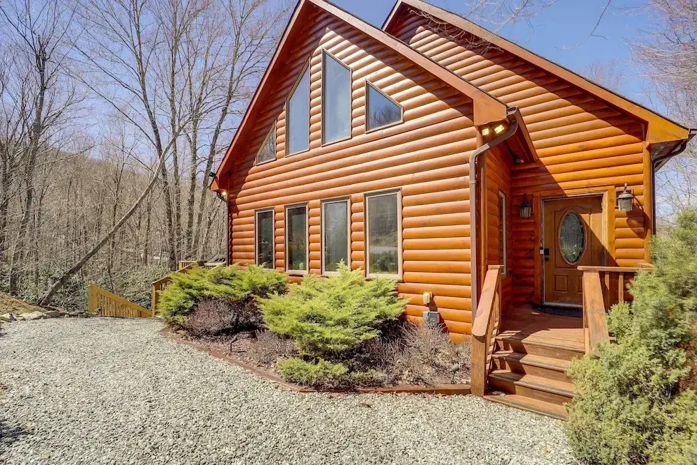Deck + Scenic Views: Beech Mtn Group Getaway