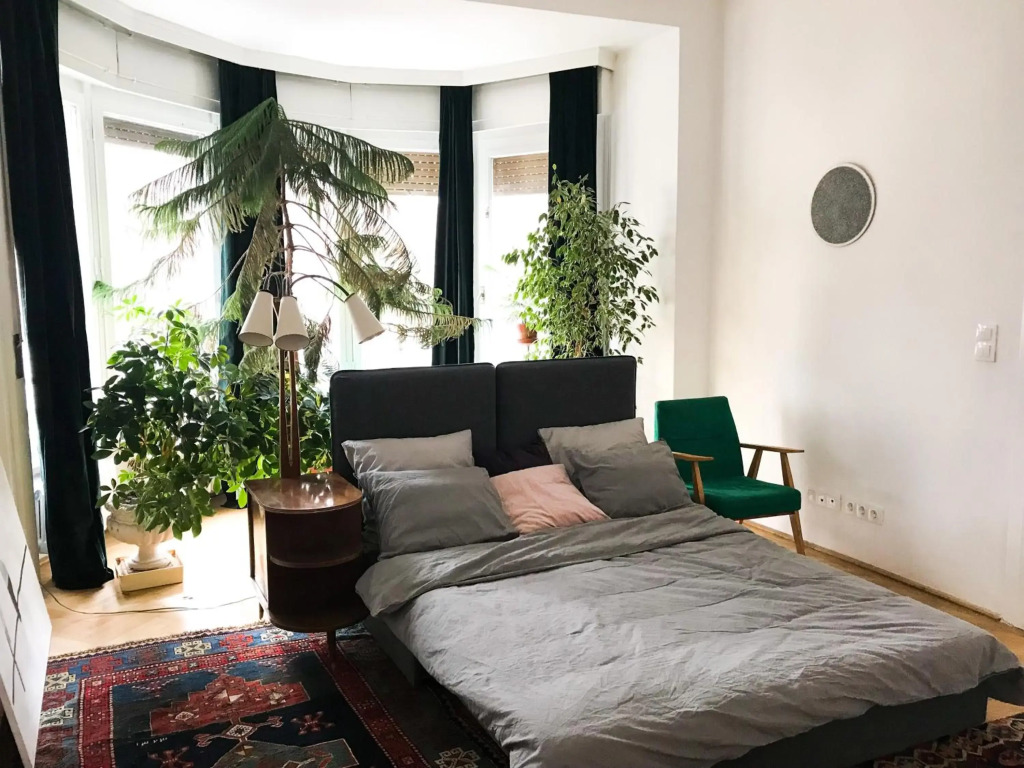 Spacious Bauhaus icon flat with fitness room in Central Buda, close to the river and Margaret island