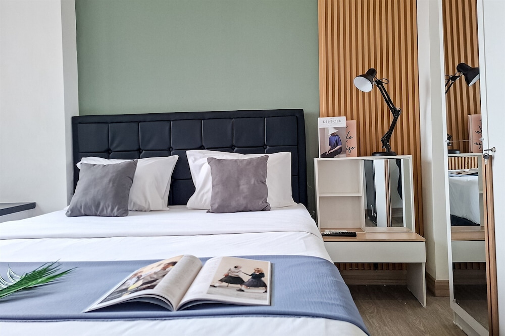 Studio Near Binus @Alam Sutera At Collins Boulevard Apartment