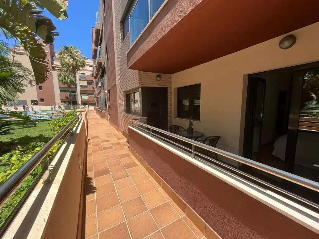 APARTAMENTO 2ª LINEA DE PLAYA