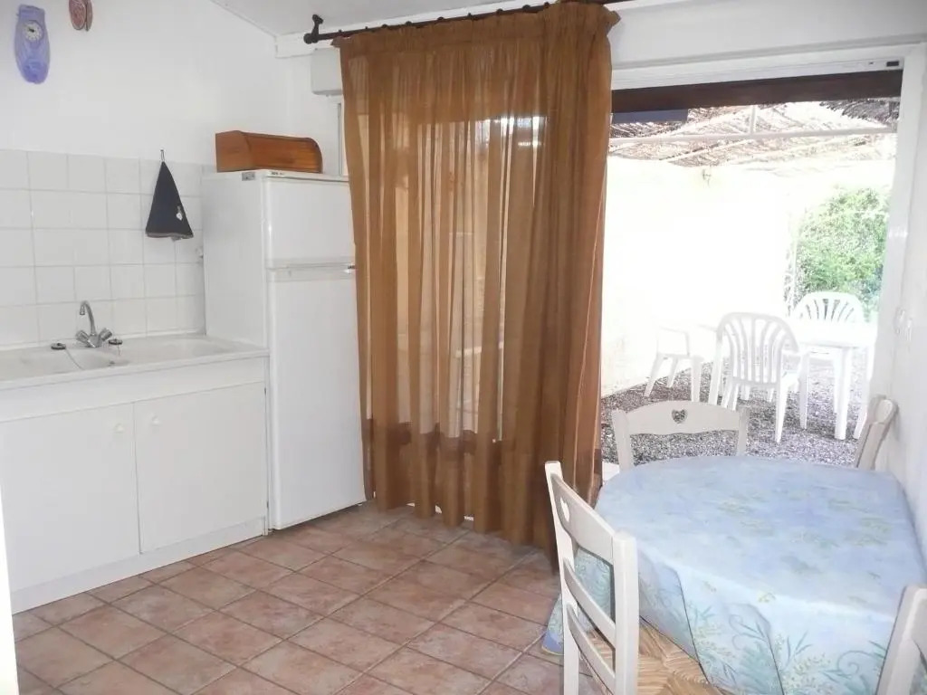 2 Gites ,15mn de Cannes, Fréjus, St Raphael, Villa la Soleiade ,clim, piscine, parking, wifi, au Lac de Saint-Cassien VAR