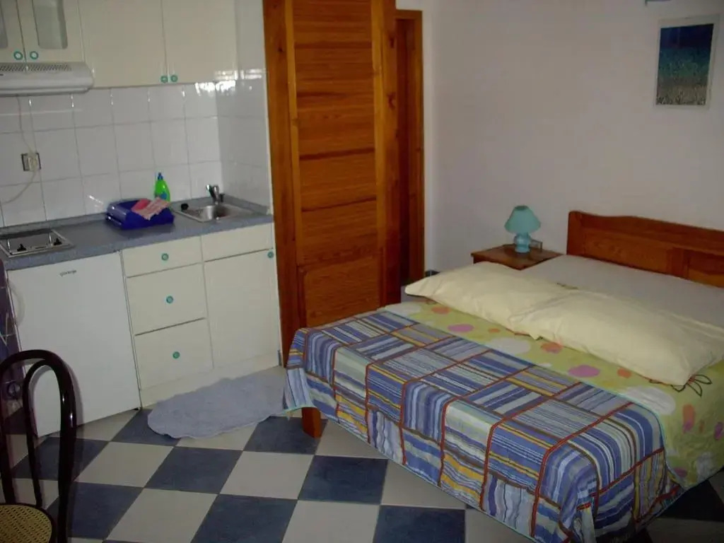Apartments Jadranka - 200m from sea